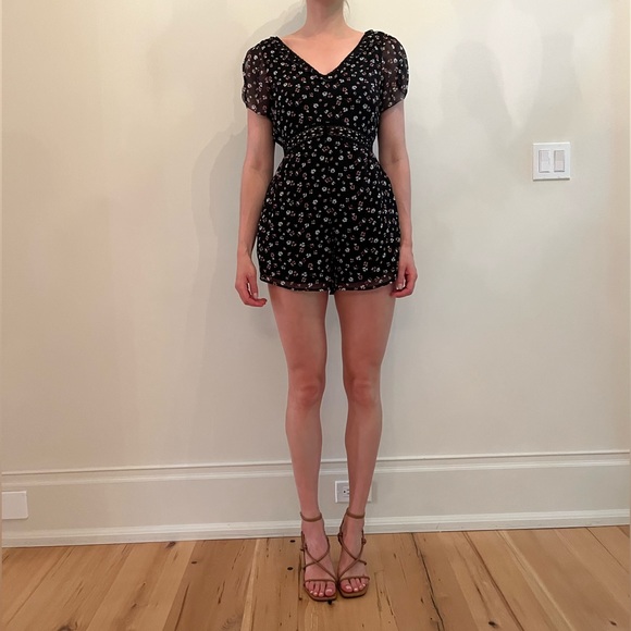 Floral Romper - Picture 2 of 6
